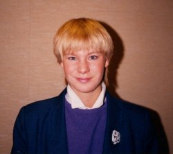 Description: Shelley Robertson